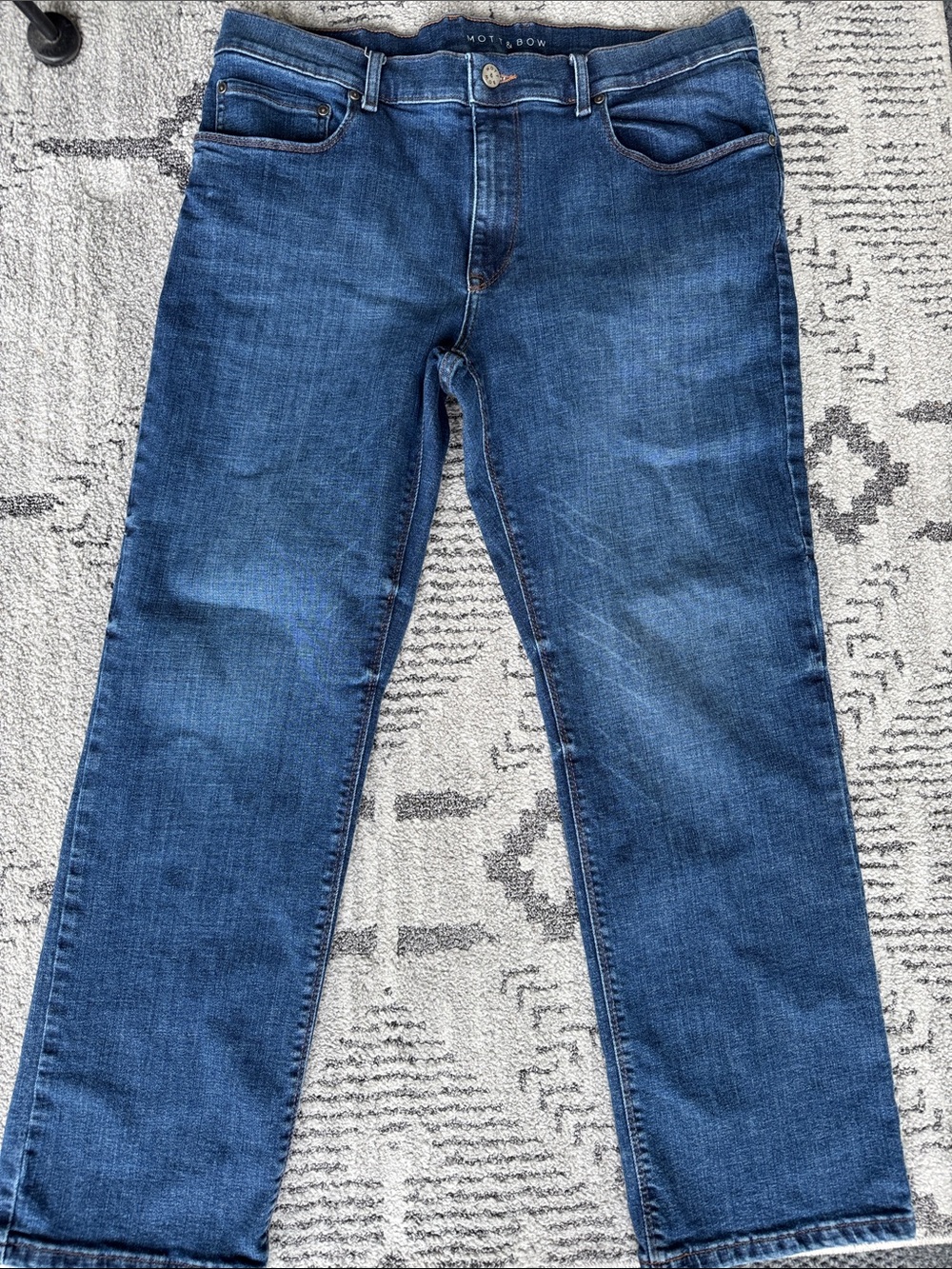 Men's Straight-Leg Jeans in  Blue
